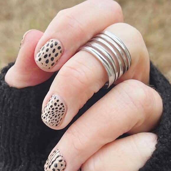 New Plunder "Hailey" Silver Multilayer Ring - Picture 6 of 8